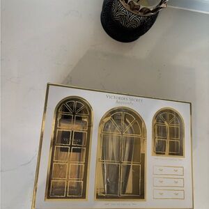 Victoria's Secret Heavenly Perfume Gift Set with Gold Accents VINTAGE